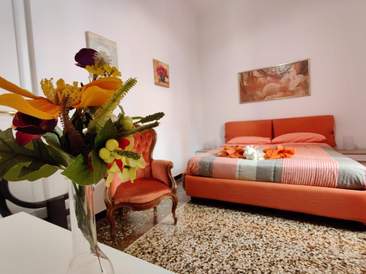 Wow Home - 175 Mq - Posteggio Privato - Davanti Porto Traghetti - Fino A 10 Posti Letto Genoa Exterior photo