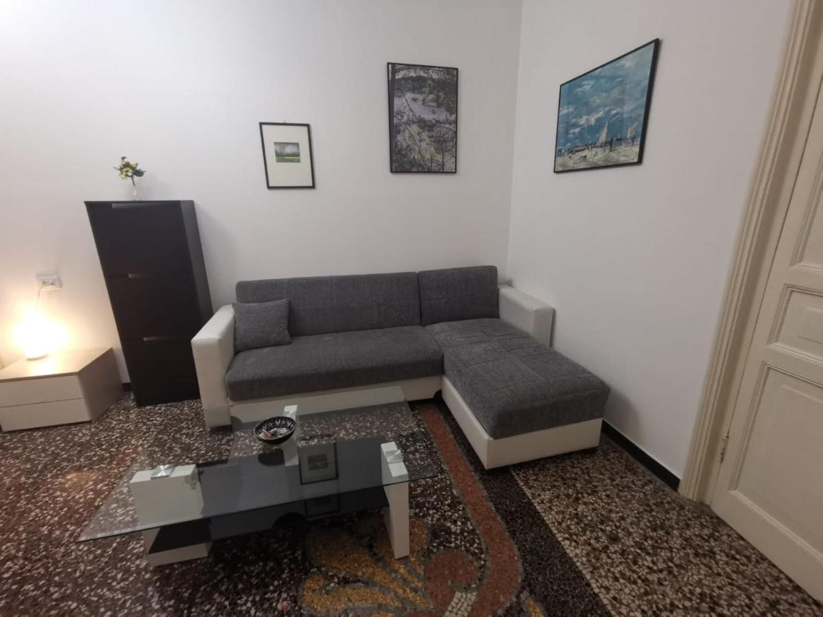 Wow Home - 175 Mq - Posteggio Privato - Davanti Porto Traghetti - Fino A 10 Posti Letto Genoa Exterior photo