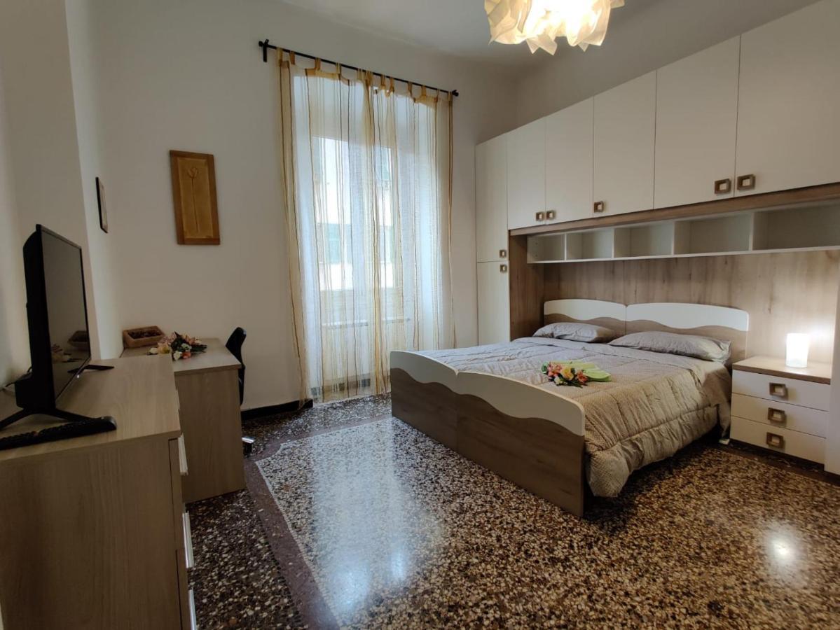 Wow Home - 175 Mq - Posteggio Privato - Davanti Porto Traghetti - Fino A 10 Posti Letto Genoa Exterior photo
