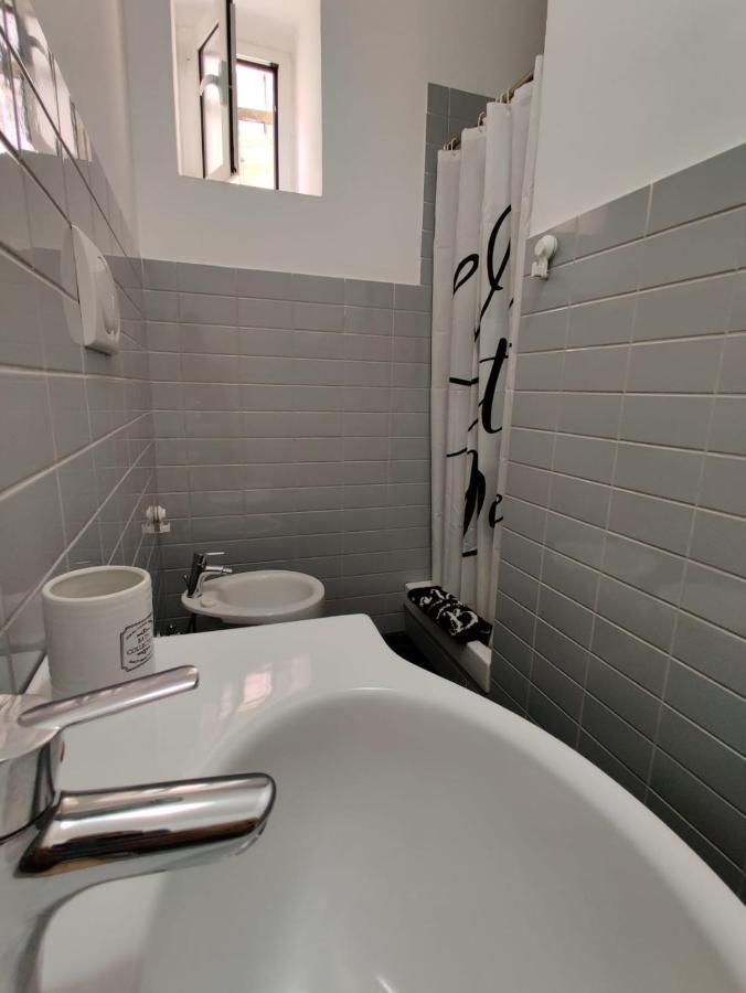 Wow Home - 175 Mq - Posteggio Privato - Davanti Porto Traghetti - Fino A 10 Posti Letto Genoa Exterior photo
