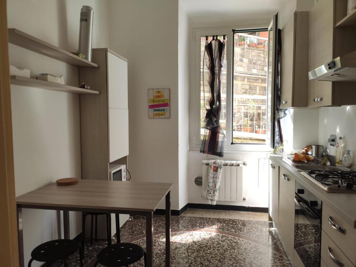 Wow Home - 175 Mq - Posteggio Privato - Davanti Porto Traghetti - Fino A 10 Posti Letto Genoa Exterior photo
